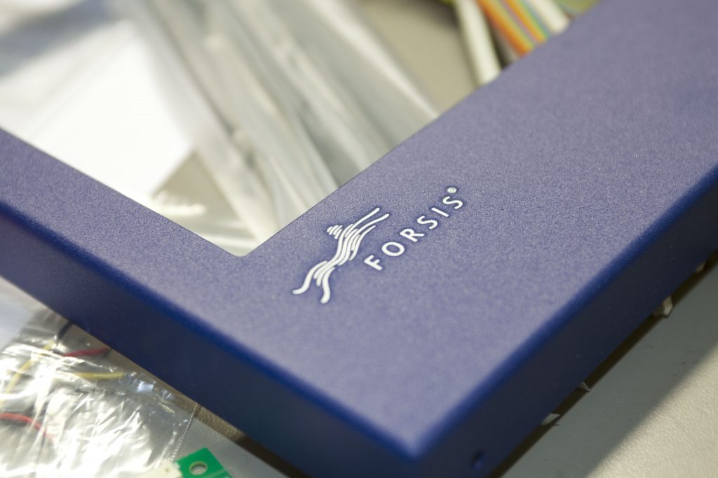 FORSIS Front Detailansicht der Front eines Industrie PCs von FORSIS